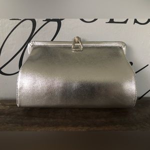 EUC Silver Clutch / Purse Evening, Party, Wedding
